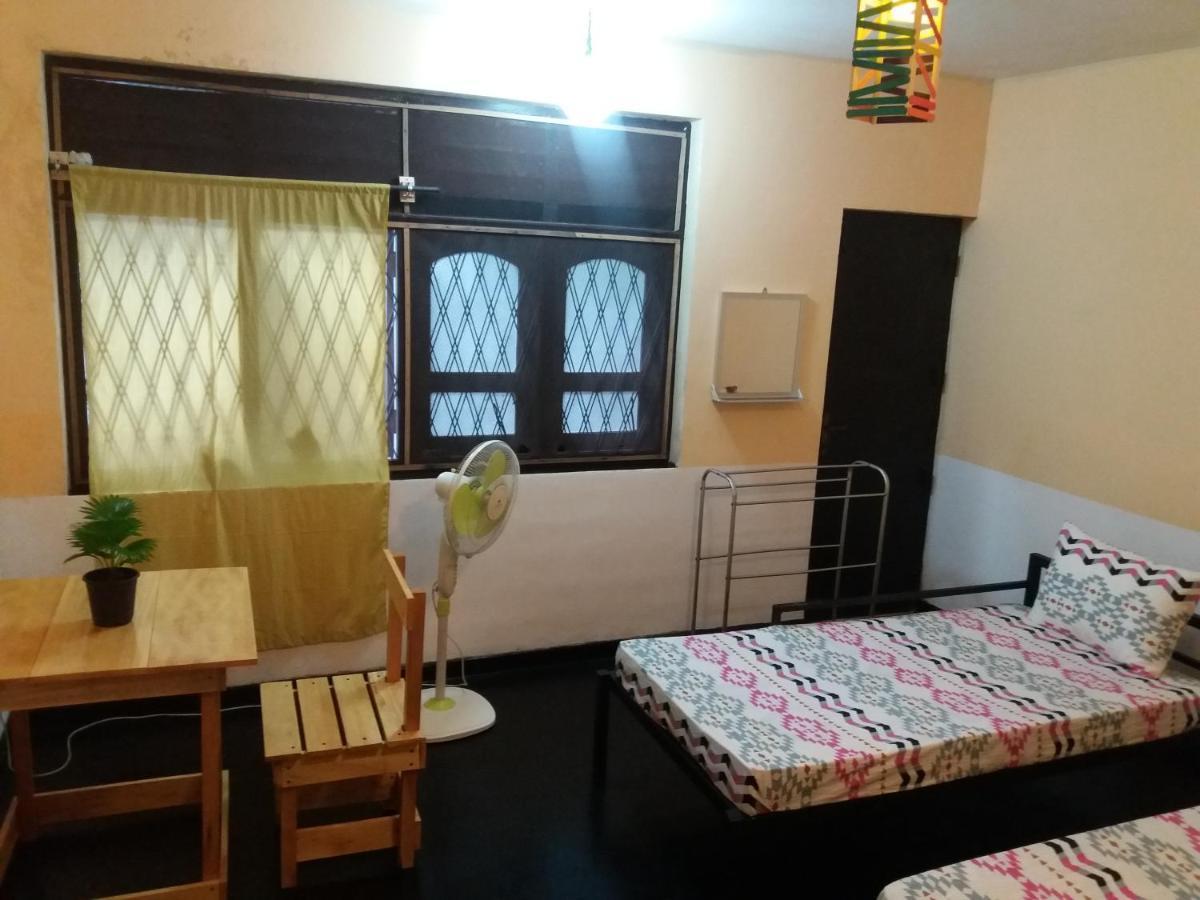 Mazz Homestay Negombo Exterior foto